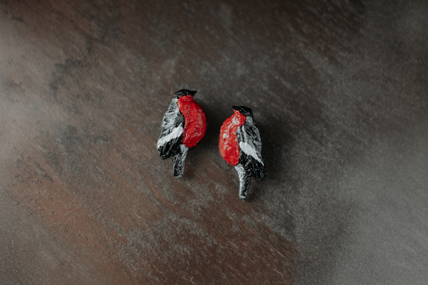 Auskari "Sarkankrūtītis"