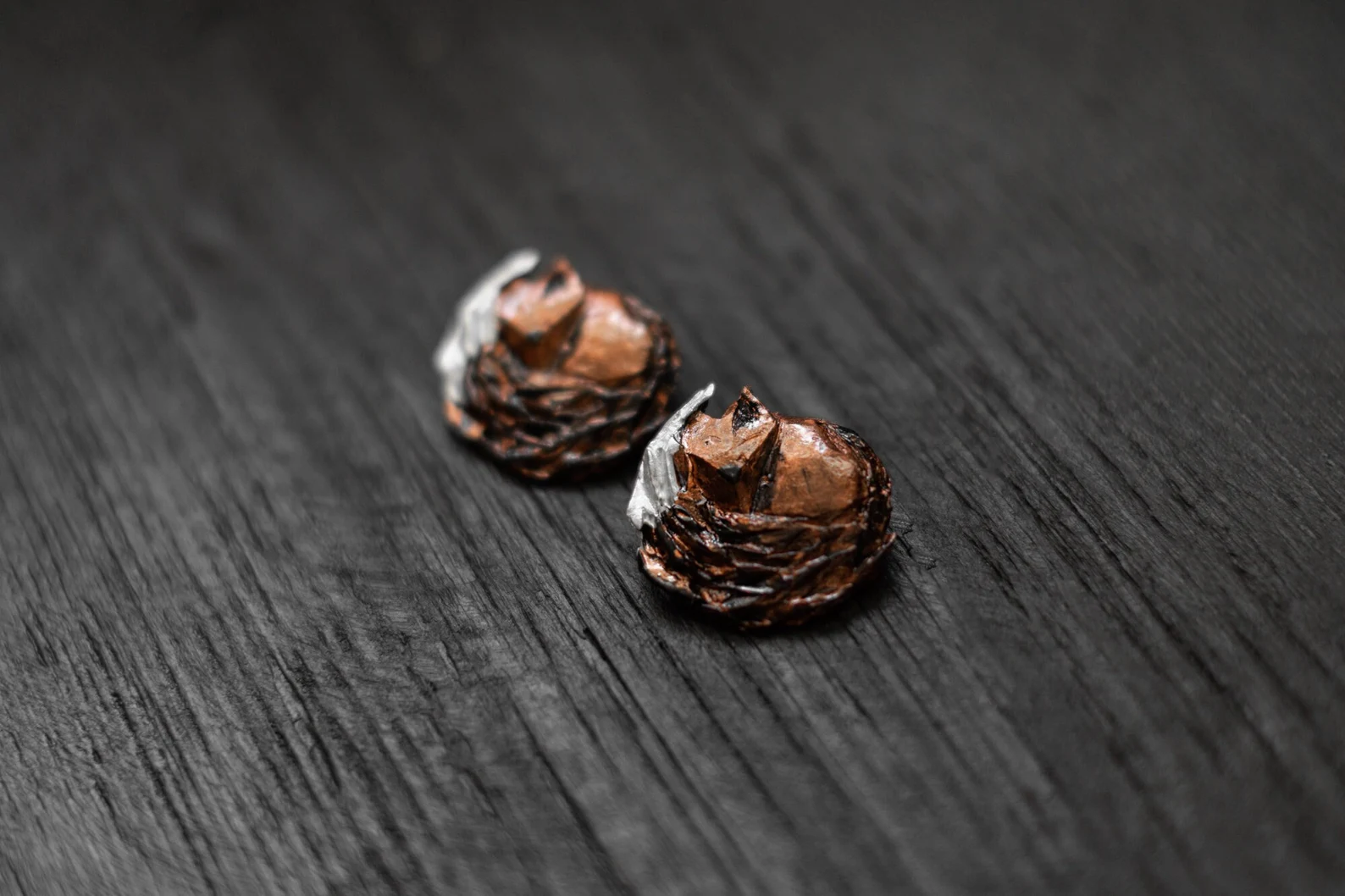 Auskari "Dusošā lapsa"