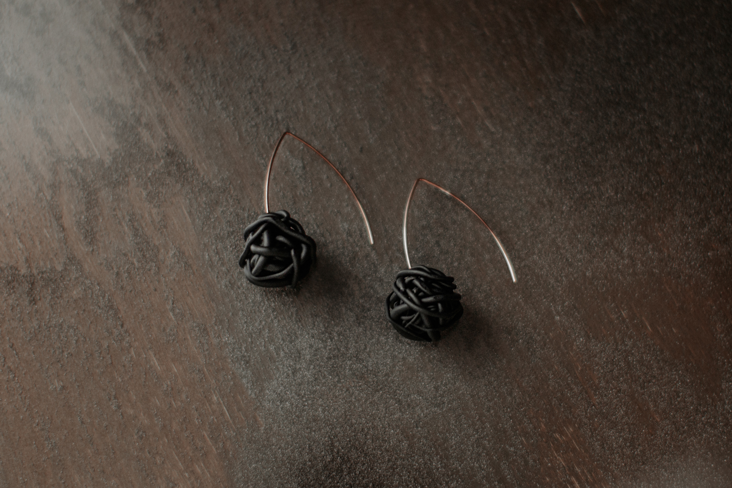 Auskari "Meža kamoliņi" vara krāsas āķī