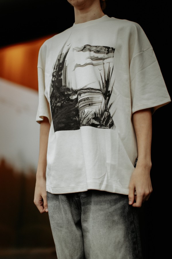 T-krekls ar gleznu "Krasts" M