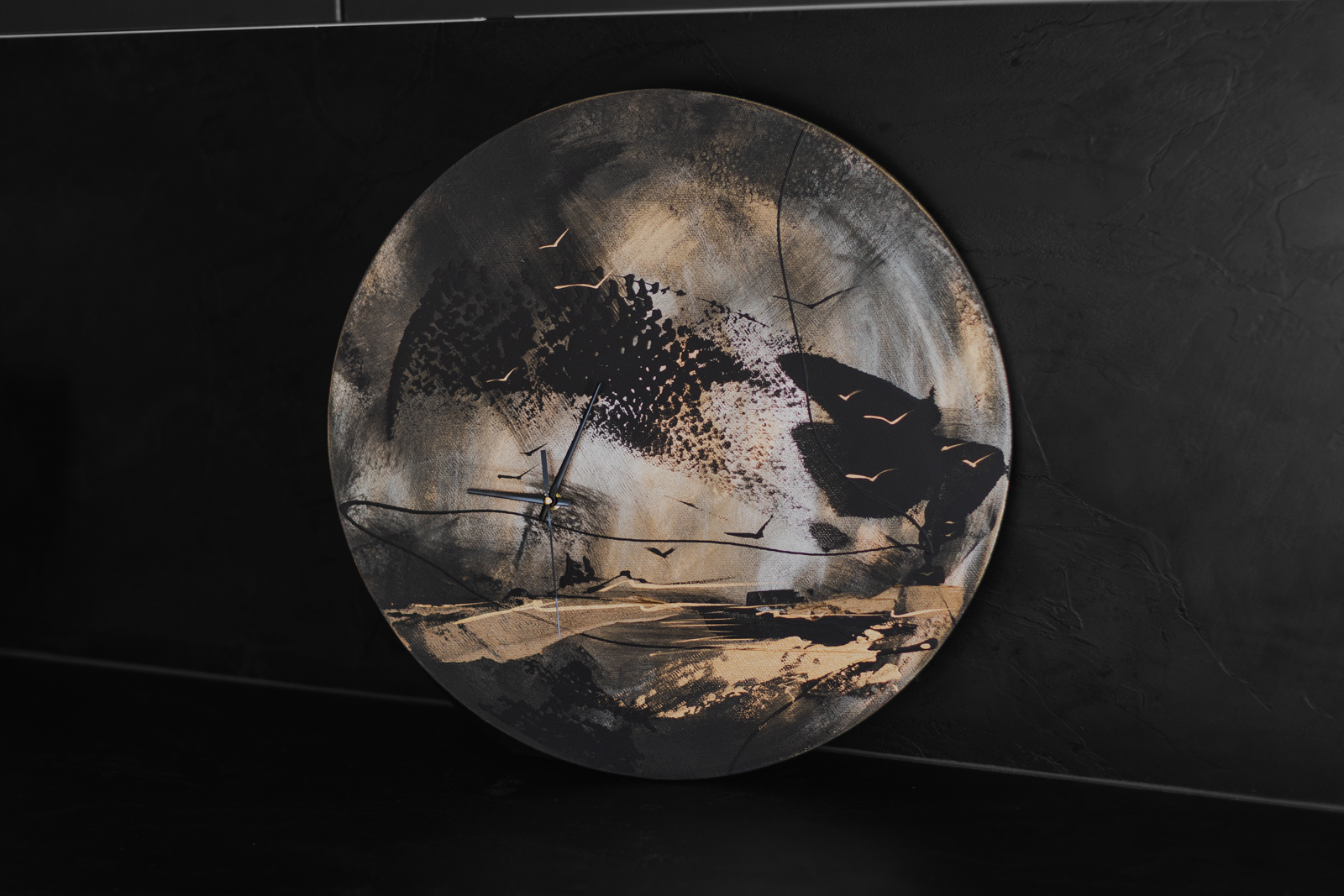 Dizaina pulkstenis "Vējā"