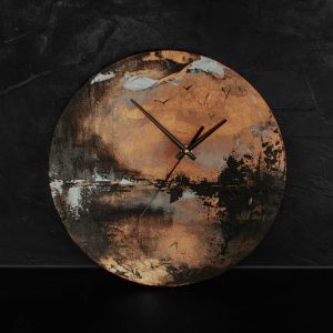 Dizaina pulkstenis "Ezers"