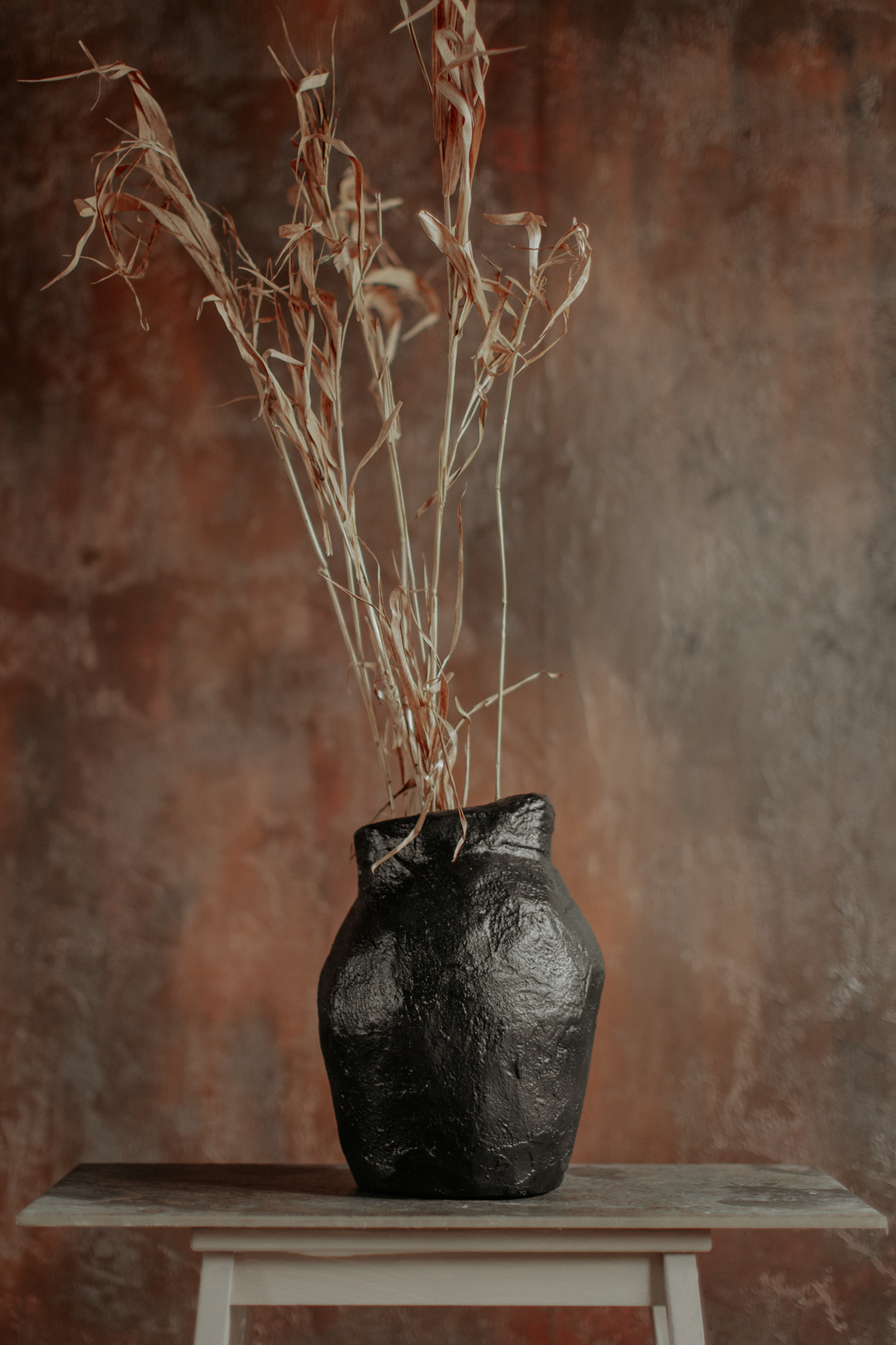 Decorative vase "Black Raven"